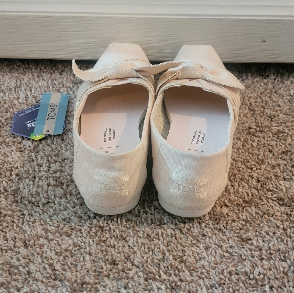toms - Picture 3 of 7